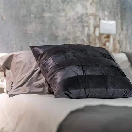 Ab - Via San Felice 6